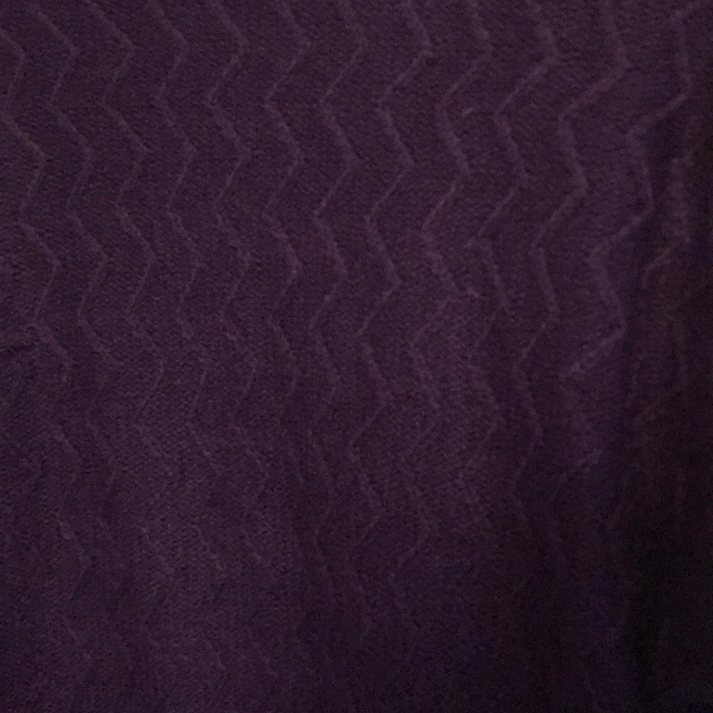 Sweater - Picture 4 of 4